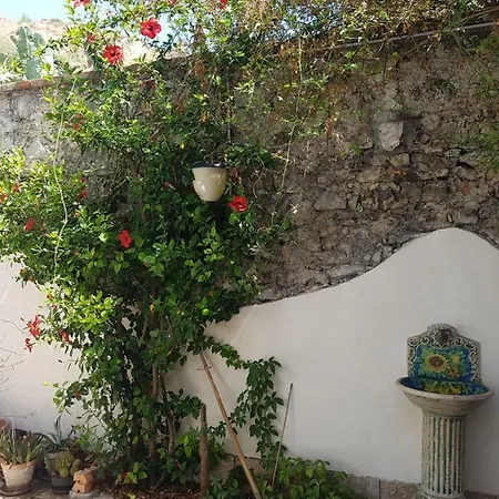 A Due Passi Dal Mare Tatil Evi